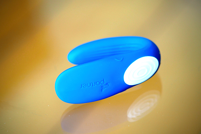 Vibrátor pro páry Satisfyer Partner Double Whale