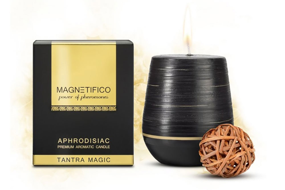 Afrodiziakální vonná svíčka Magnetifico Tantra Magic